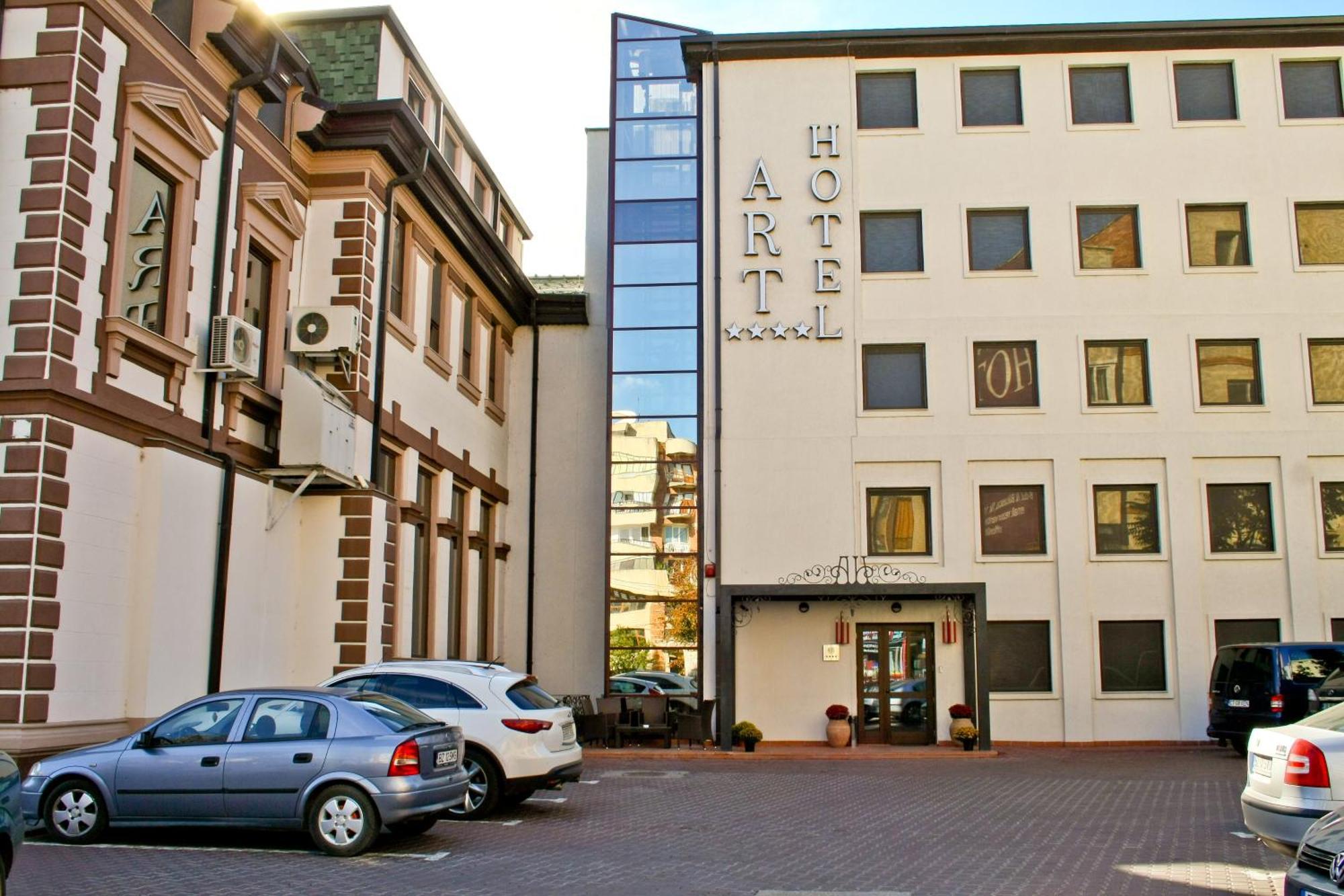 Hotel Art Бузау Екстериор снимка